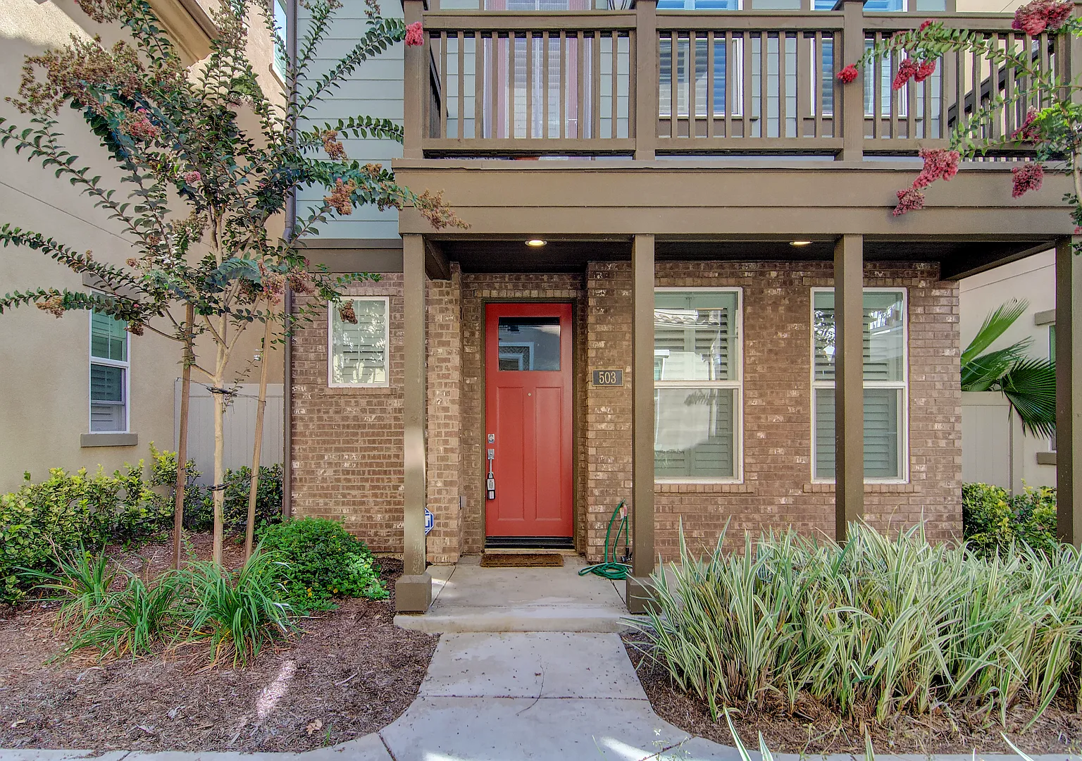 4-Bed Detached Home in Gated Santa Ana Community — Photo 2