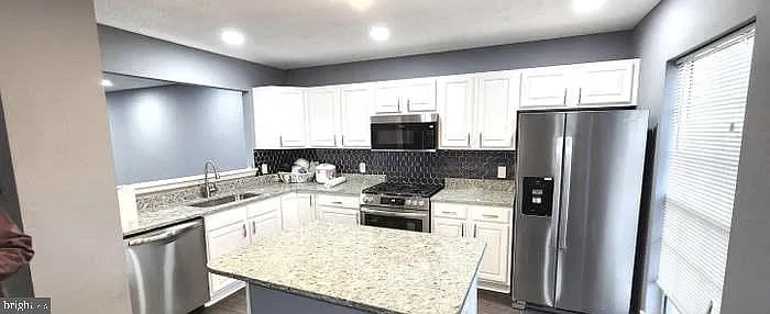 3 bed, 2.5 bath, 1776 sqft, $2,695 — Photo 4