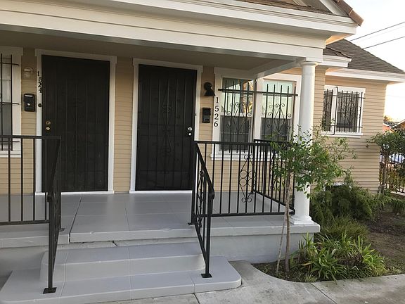 4th image of 1526 W 51st Pl #1526