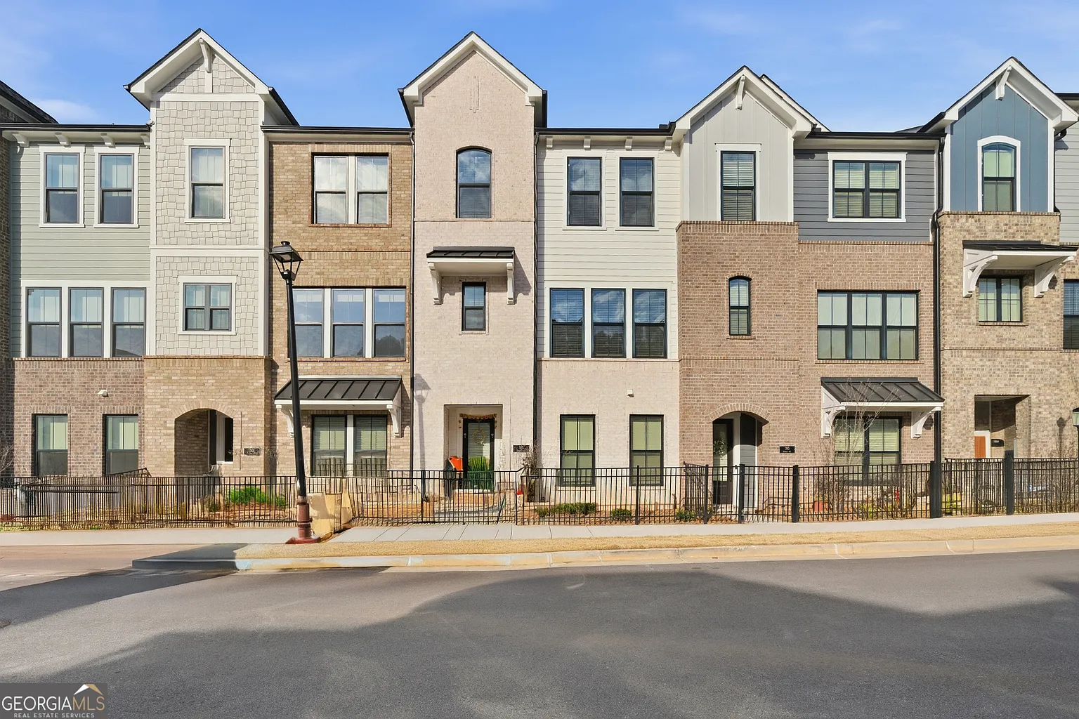 375 Walker Ave photo 1