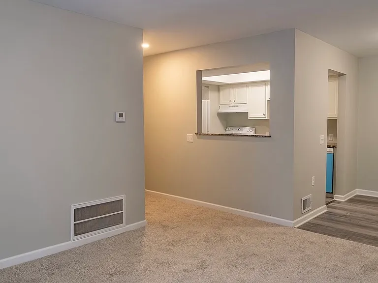 11 Robert Dr #211 — Photo 14