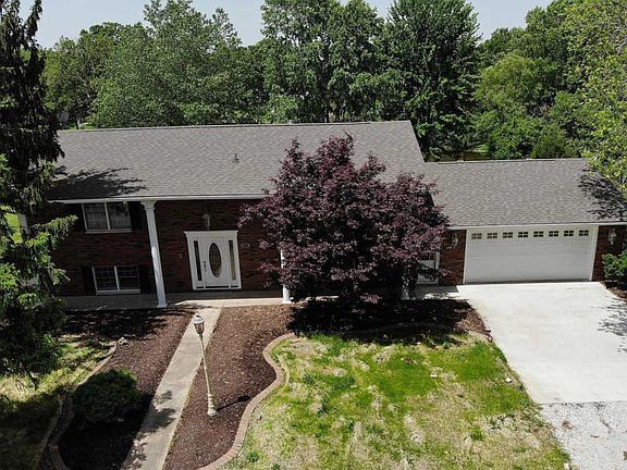 3rd image of 318 Westview Dr