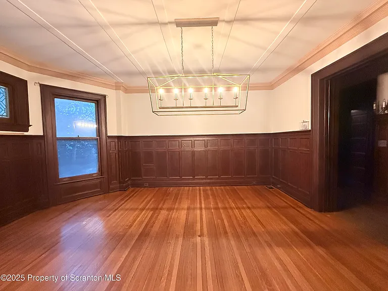 629 Clay Ave #1 — Photo 4