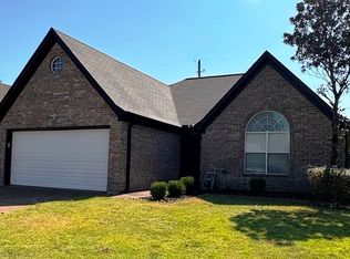 6939 Naples Dr, Cordova, TN 38018