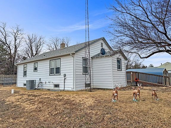 4th image of 175 N Thompson Ave