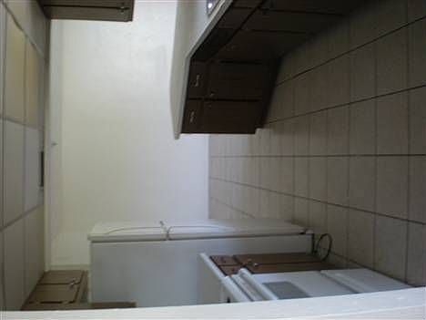 2nd image of 618 NE 15th Ct