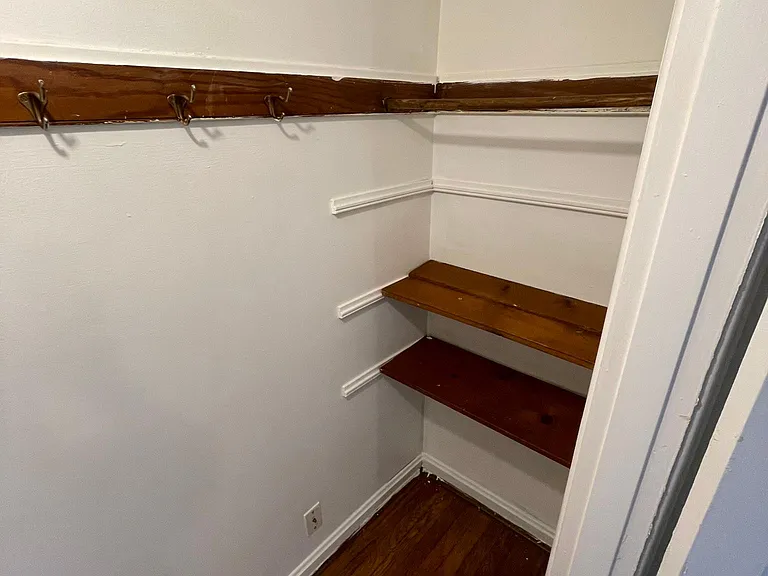 877 Ludlow Ave #5 — Photo 23