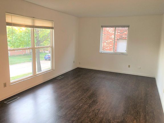 3rd image of 10033 Puttington Dr APT B