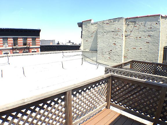 2nd image of 112 E 7th St APT 14
