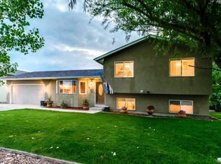 458 S Oak Creek Dr, Pueblo West, CO 81007