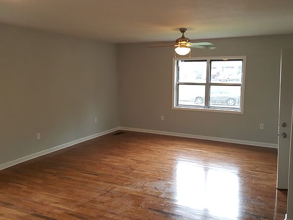 2nd image of 217 Kern Pl