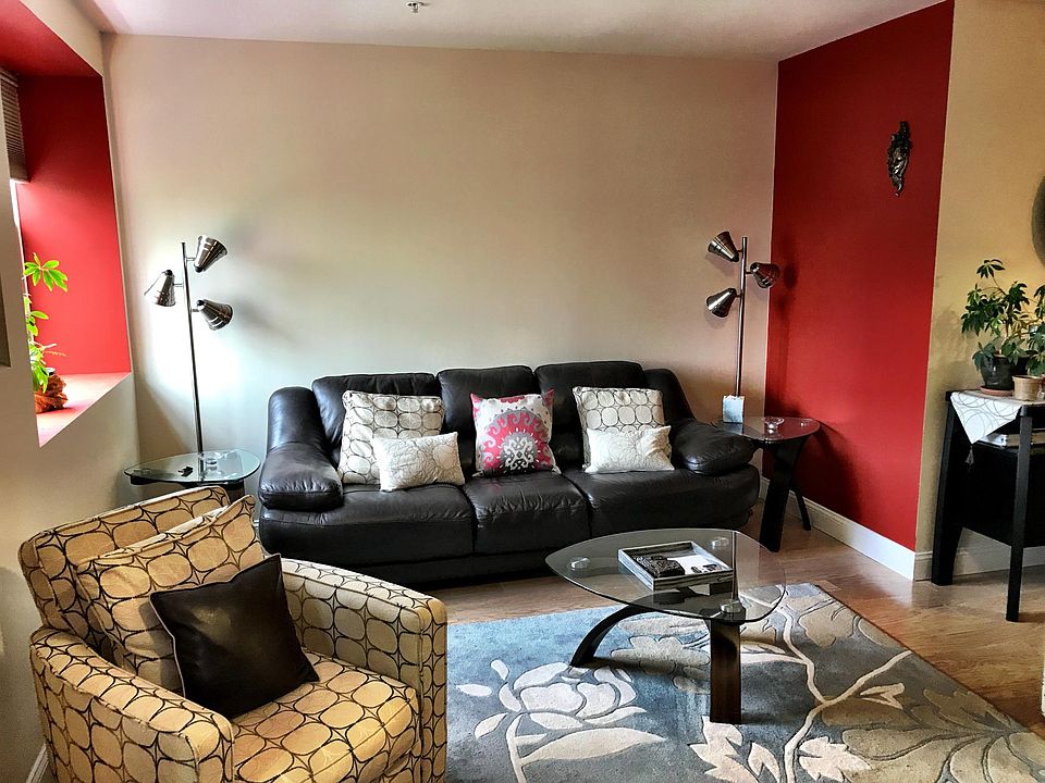 Living room (morning).