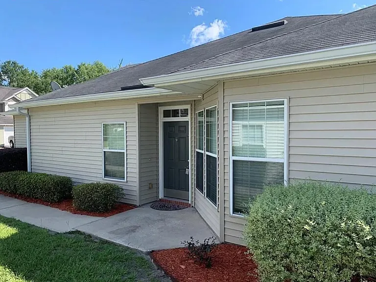 104 Callie Cir — Photo 2