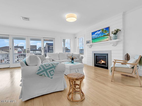 3rd image of 234 N Lagoon Road