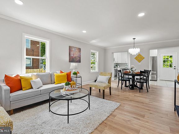 4th image of 2729 Fairhaven Ave