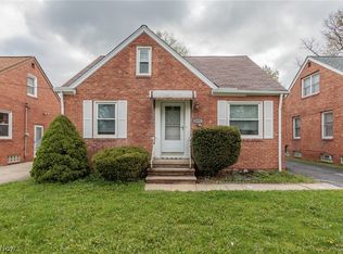 1551 Winchester Rd, Lyndhurst, OH 44124