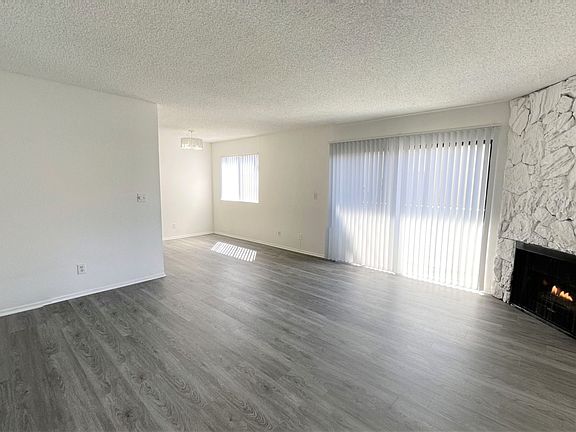 3rd image of 10926 Huston St APT 107