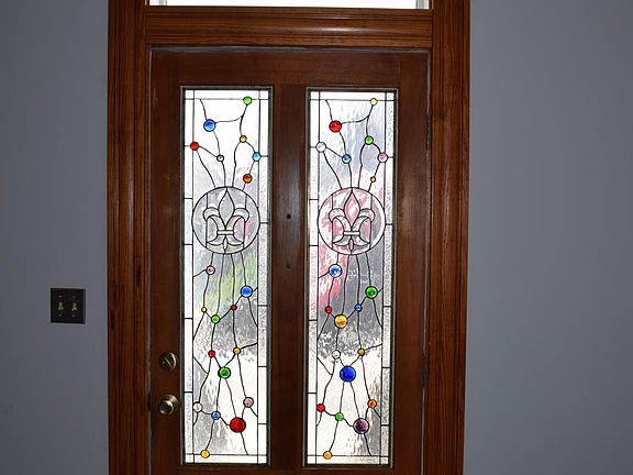 2nd image of 1501 Vail Pl
