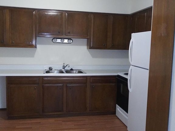 4th image of 1461 Oakshade St APT 15