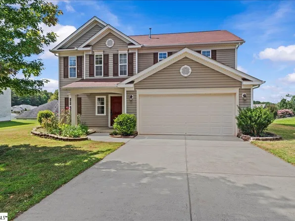 415 Standing Rock Dr, Boiling Springs, SC 29316