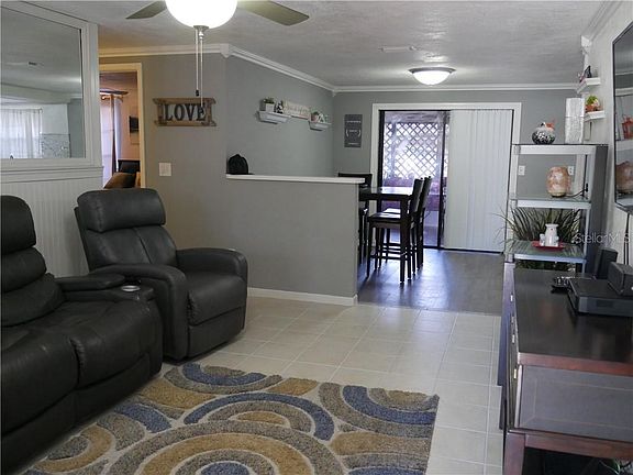 5th image of 3309 Russett Dr
