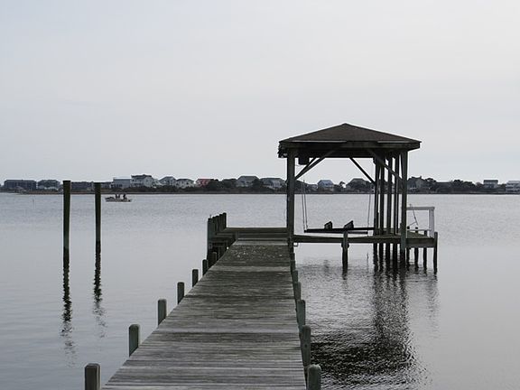 4th image of 1031 Chadwick Shores Dr
