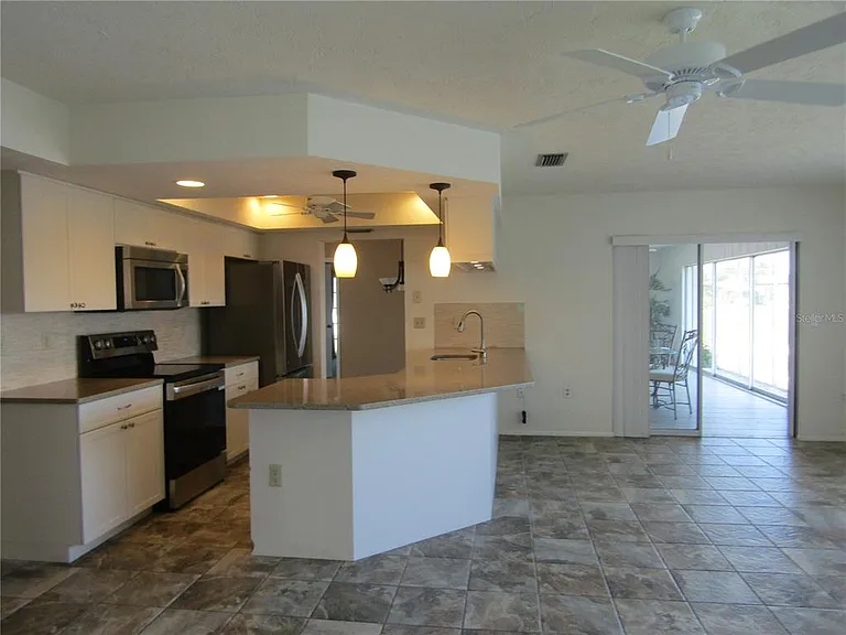 1608 Lilliput Ct — Photo 6