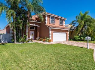 302 Bridgeton Rd, Weston, FL 33326