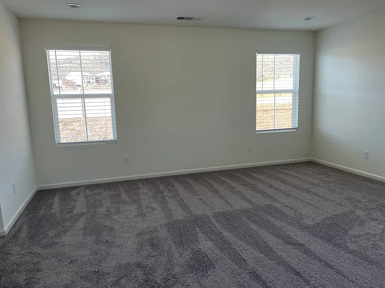 1046 Crestline Rd — Photo 5