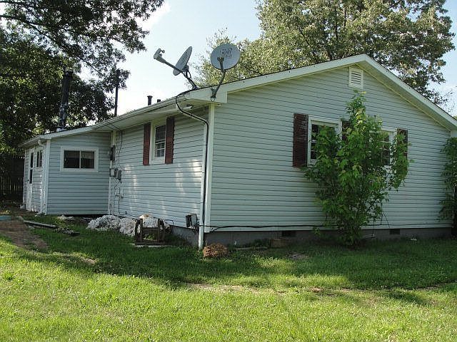 2nd image of 4240 Irvine Rd