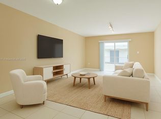 8851 NW 119th St UNIT 2220-2, Hialeah Gardens, FL 33018
