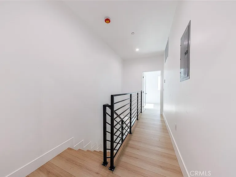 1065 S Corning St #C — Photo 19