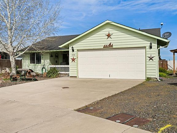 2nd image of 1554 NE Larry Ct