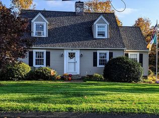 30 Gregory St, Danbury, CT 06811