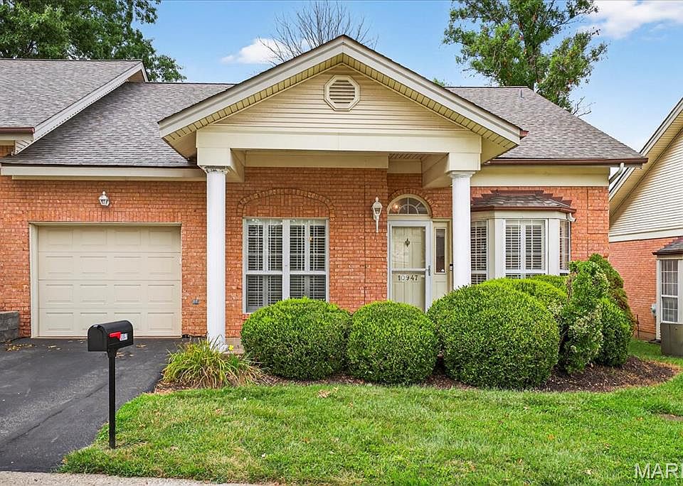 1st image of 10947 Village Grove Dr