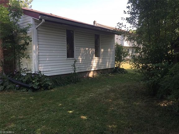2nd image of 1044 Graham Ave