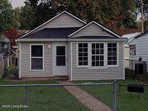 1st image of 925 Brentwood Ave