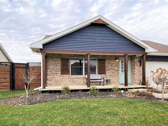 2nd image of 2406 Lakeshore Ct