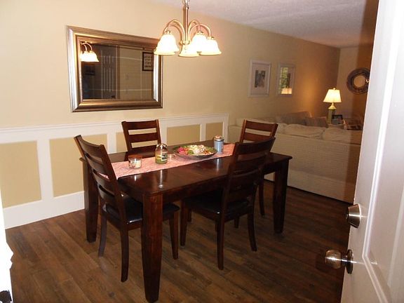 5th image of 80 Heritage Dr