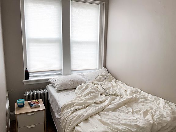 5th image of 23 Lanark Rd APT 16