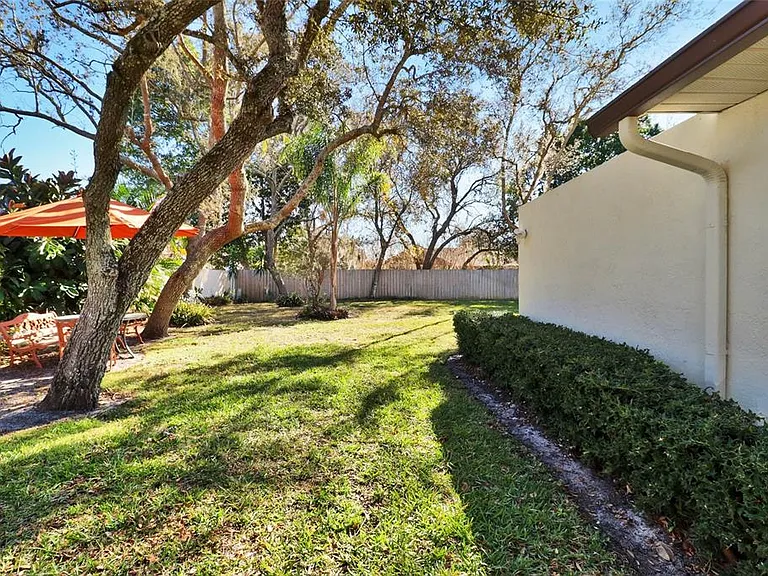 4318 Woodtree Ln — Photo 49