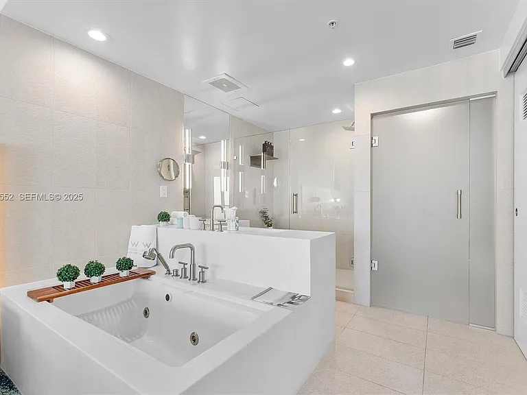 3101 Bayshore Dr — Photo 9