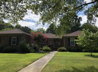 404 Edinburgh Dr, Burlington, NC 27215