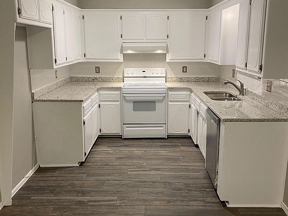 2nd image of 213 N Morgan Dr