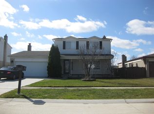 5002 Amherst Dr, Sterling Heights, MI 48310