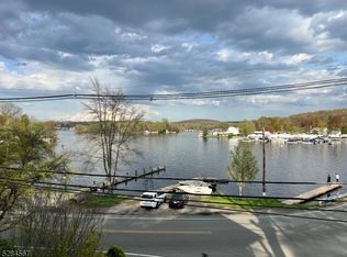 102 Brady Rd, Lake Hopatcong, NJ 07849