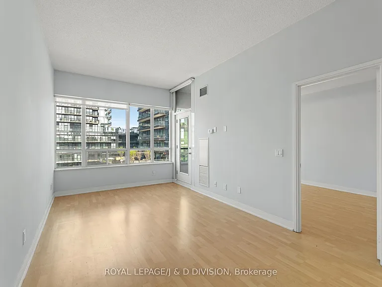 220 Redpath Ave #805 — Photo 10