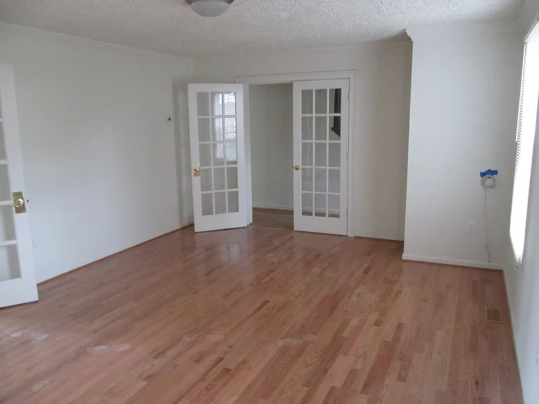 5283 Ilchester Rd — Photo 6