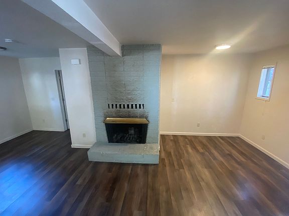 3rd image of 1036 Moss Rd APT 7
