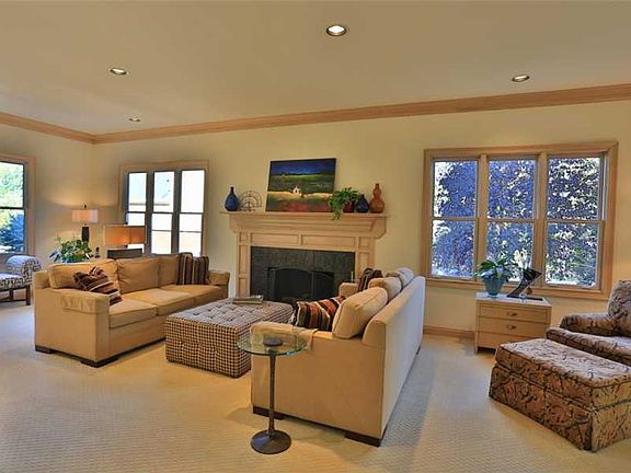 4th image of 8909 Bay Breeze Ln